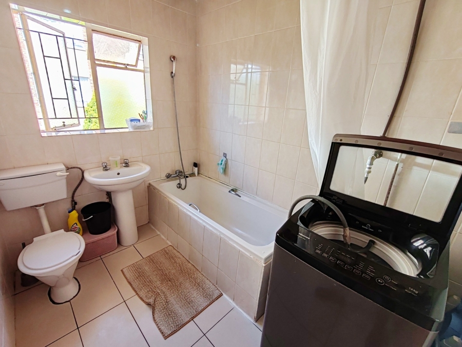 2 Bedroom Property for Sale in Potchefstroom North West